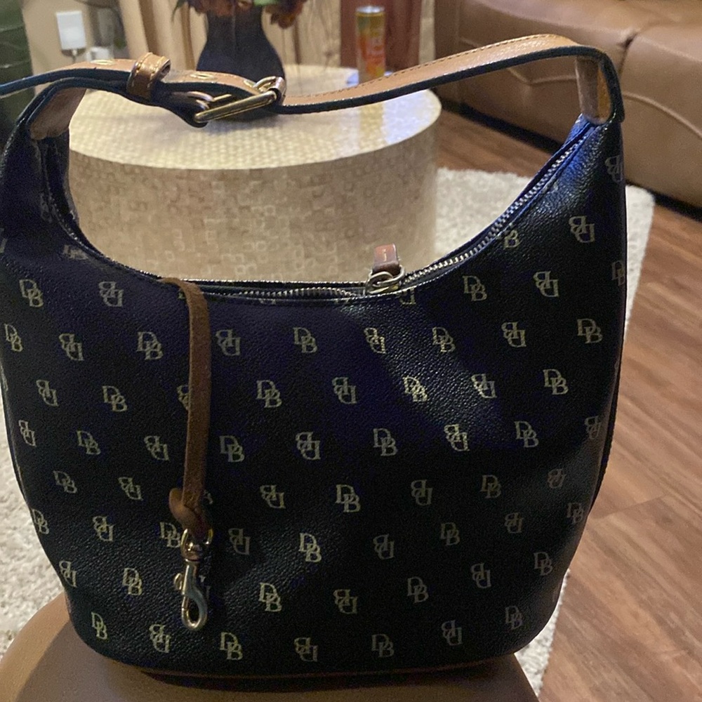 Dooney & Bourke Bag